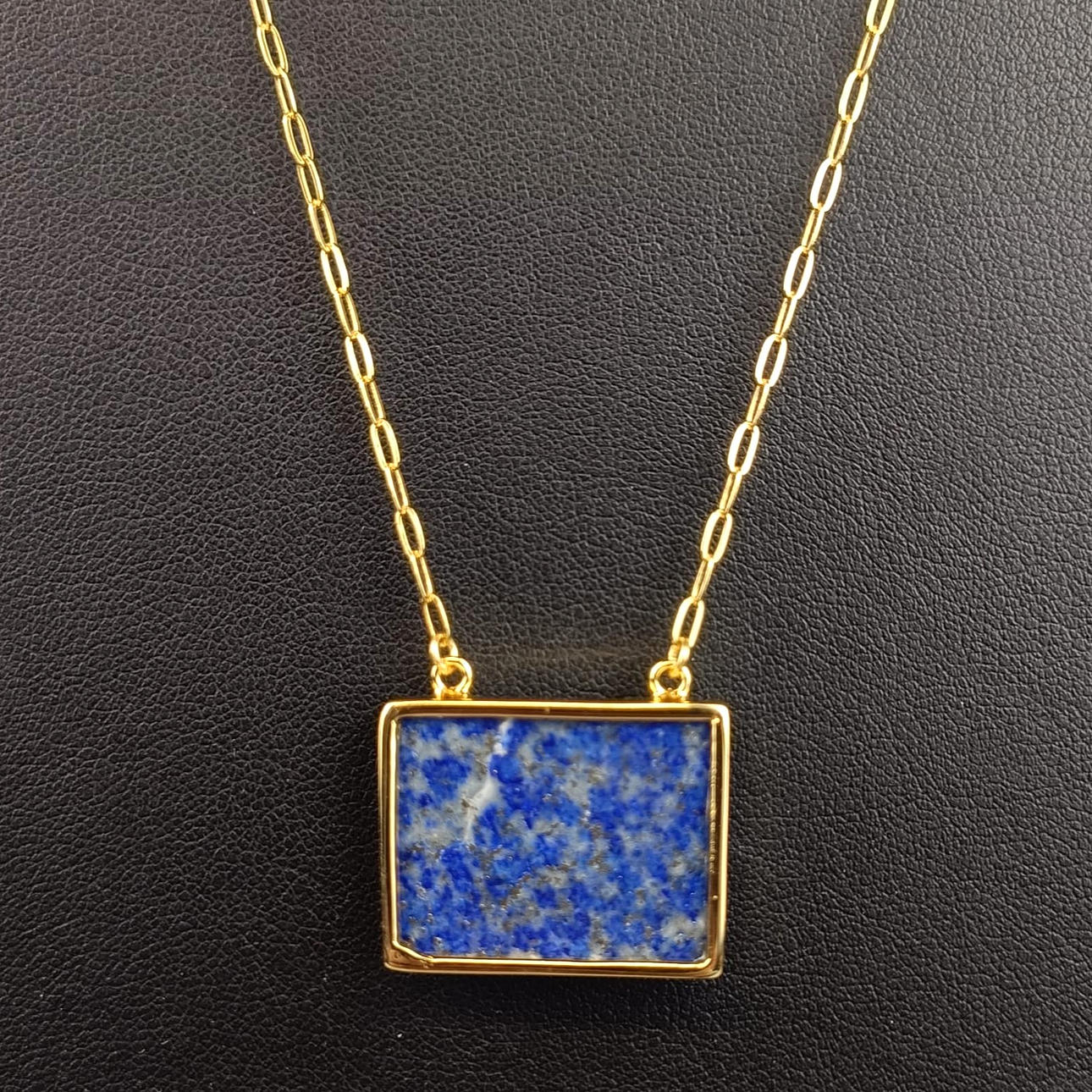 925 SILVER GILT AND LAPIS LAZULI NECKLACE.