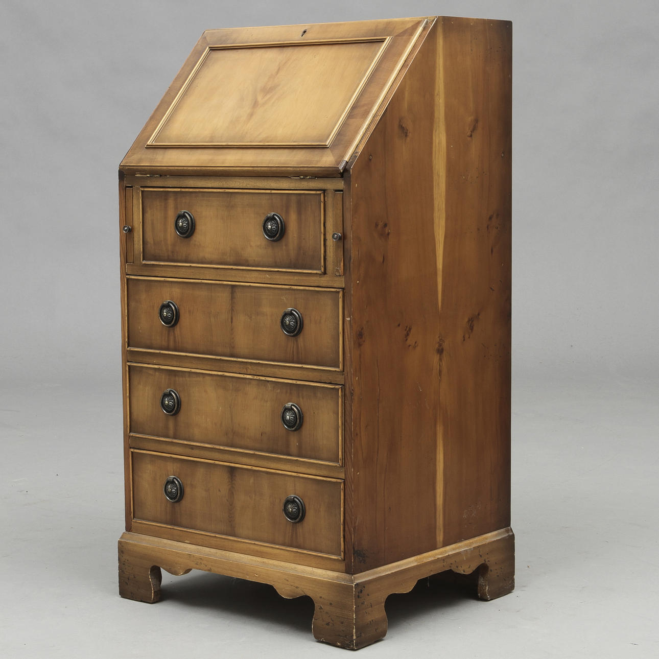 SEKRETÄR, Engelsk stil, 1900-tal.