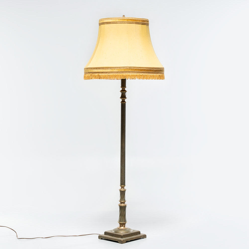 A metal floor lamp, 20th century.