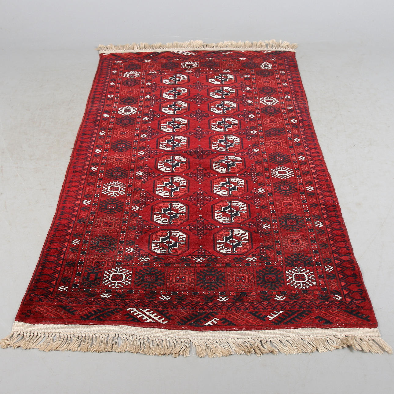 GALLERIMATTA, Tekke Bochara, 1900-tal, 216 cm x 115 cm.