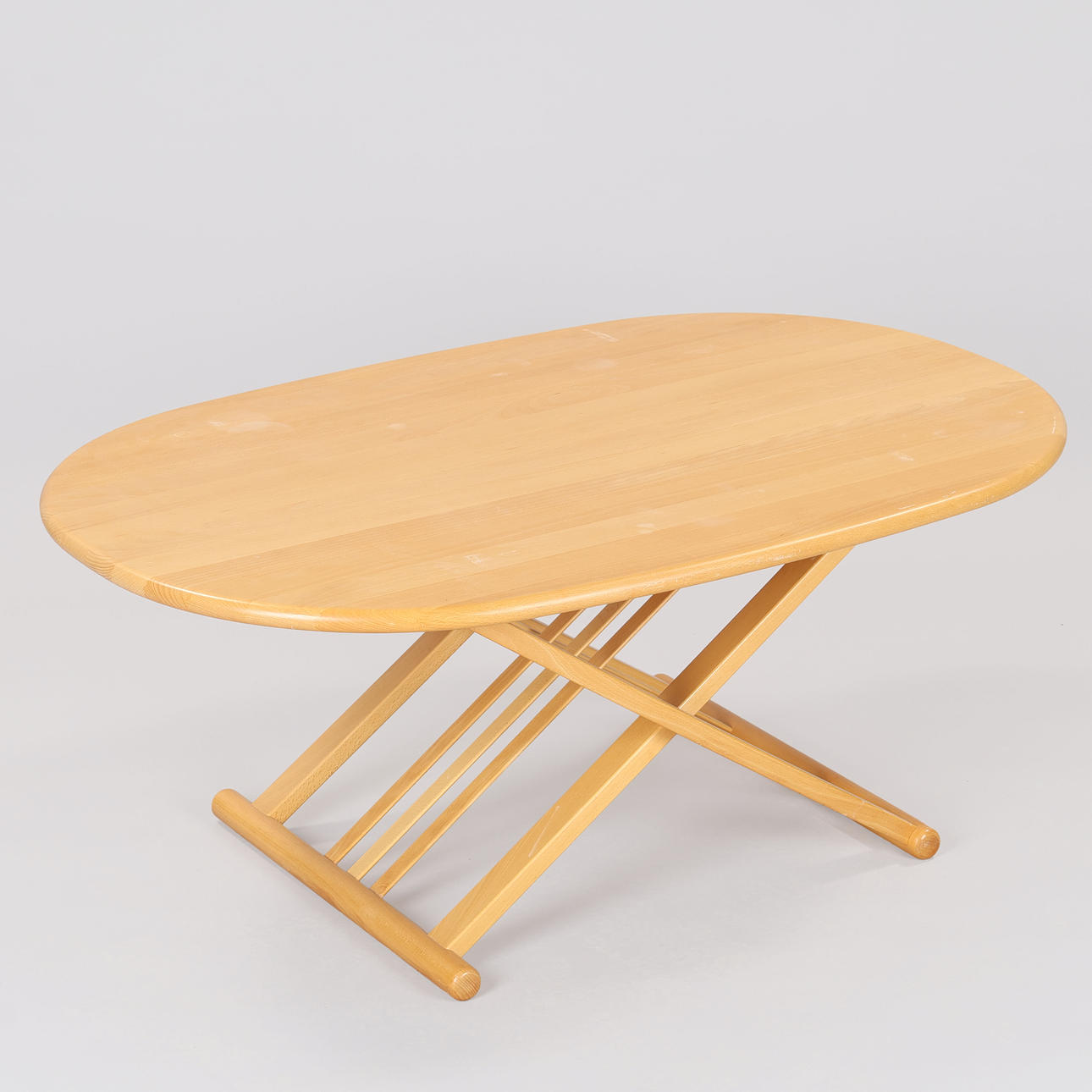 'Safari' coffee table in beech from Haslev Møbelsnedkeri.