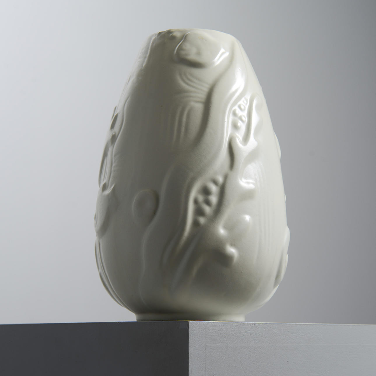 ANNA-LISA THOMSON. Vas, modell 270, Upsala Ekeby, 1941-49.