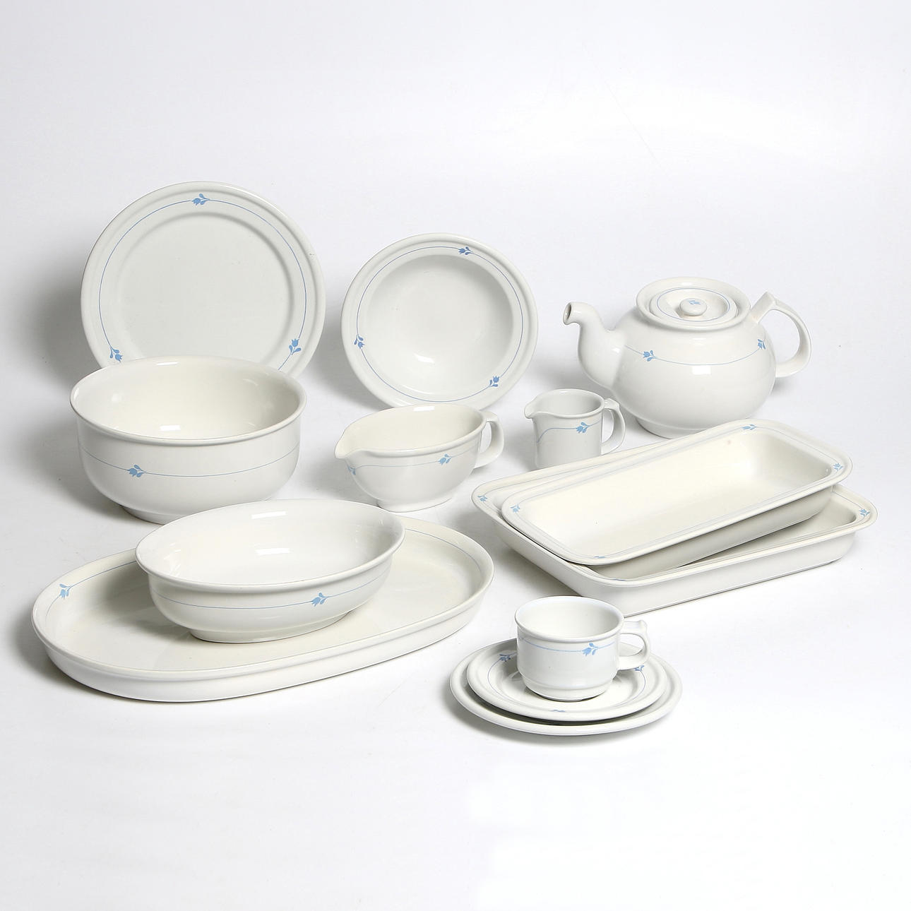 MAT- och TESERVIS, 57 delar, porslin, "Bell", Karin Björquist, Gustavsberg, 1900-tal.