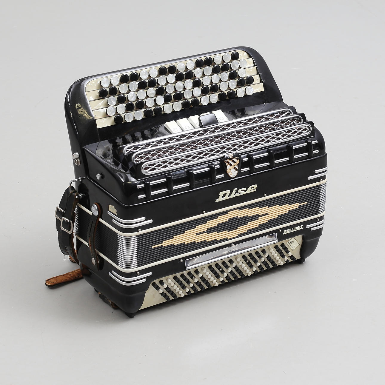 DISE BRILLIANT, knappdragspel, Italien.