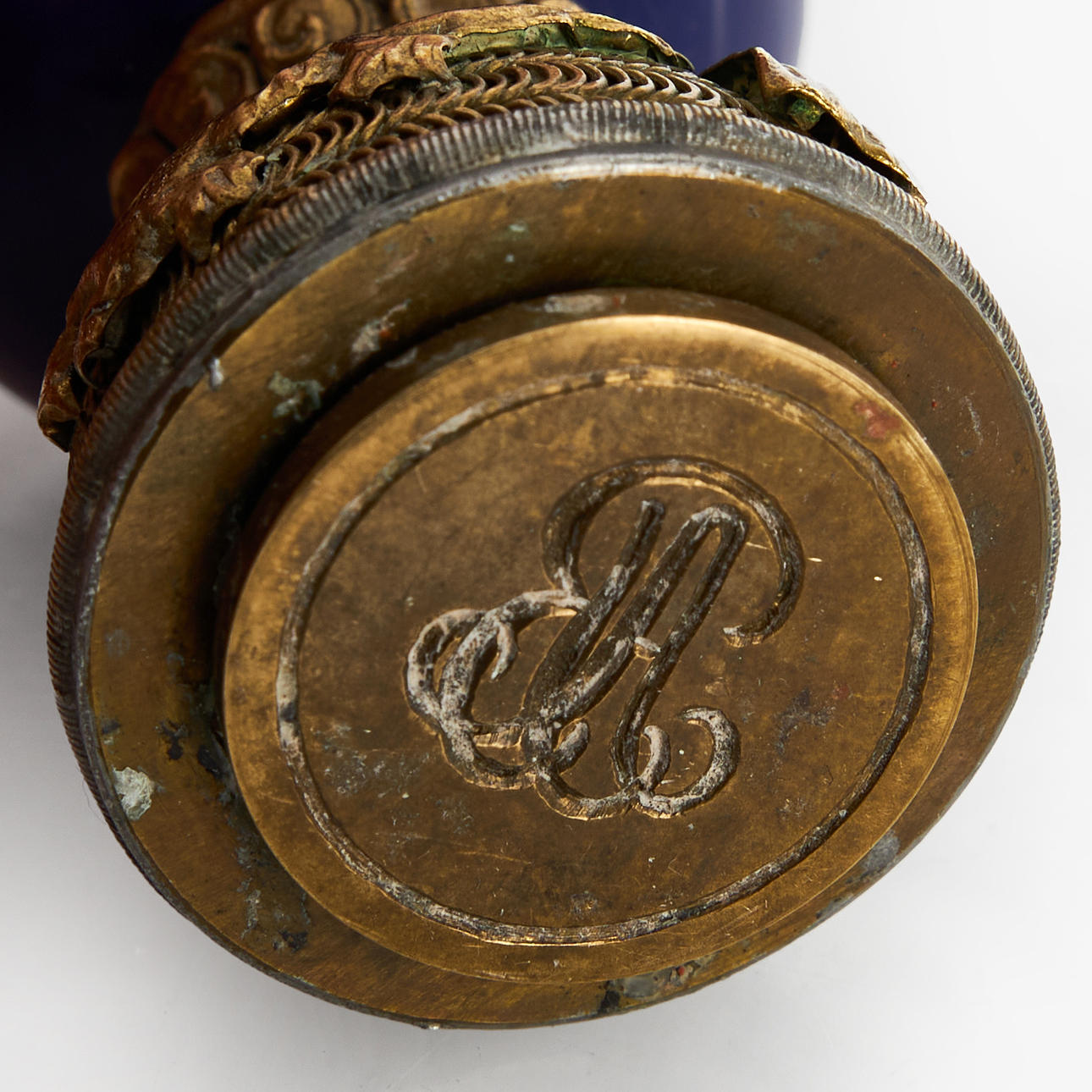 A Chinese Mandarin button, late Qing dynasty (1644—1912), bronze, blue ...