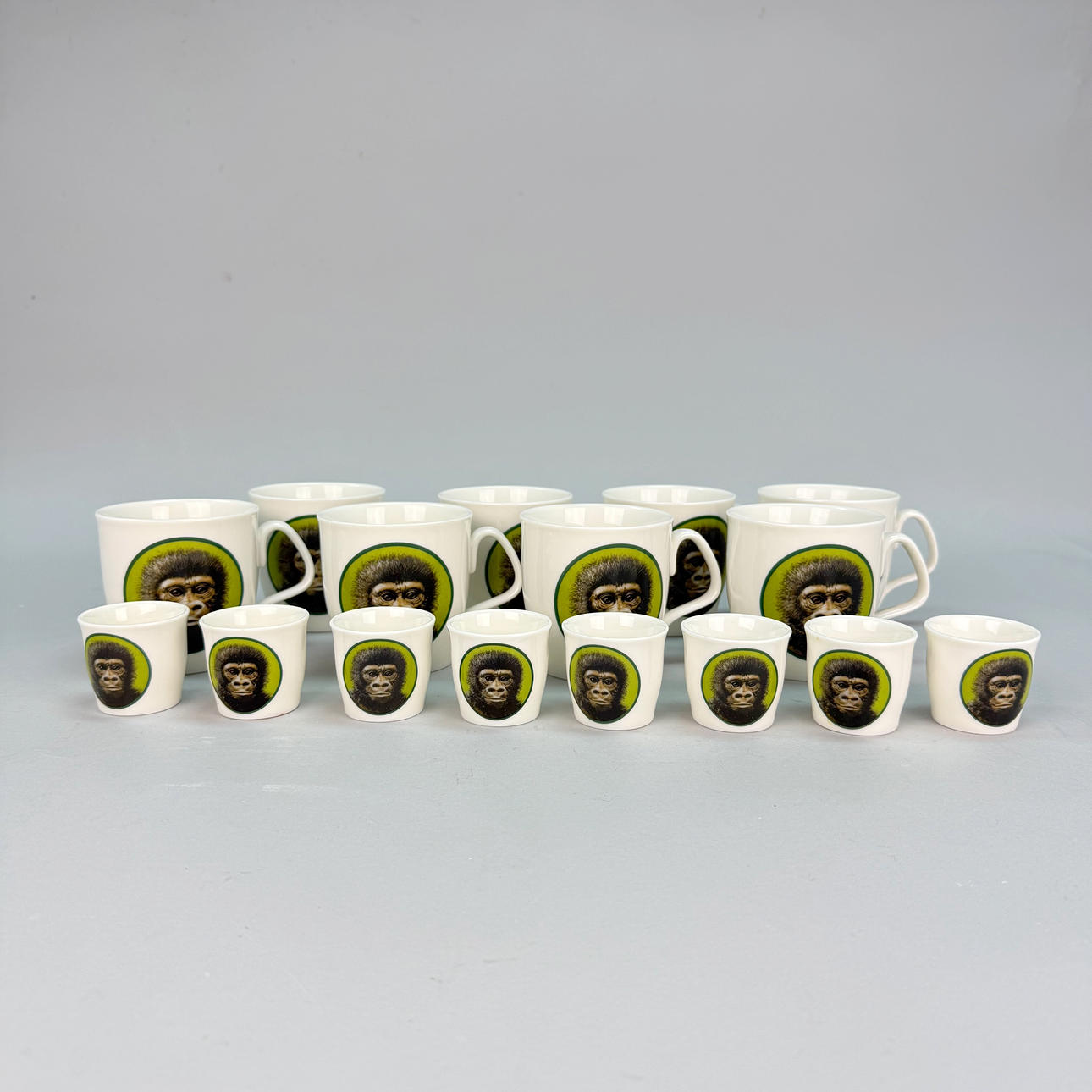 MUGS & EGG CUPS - WWF 16 pieces.