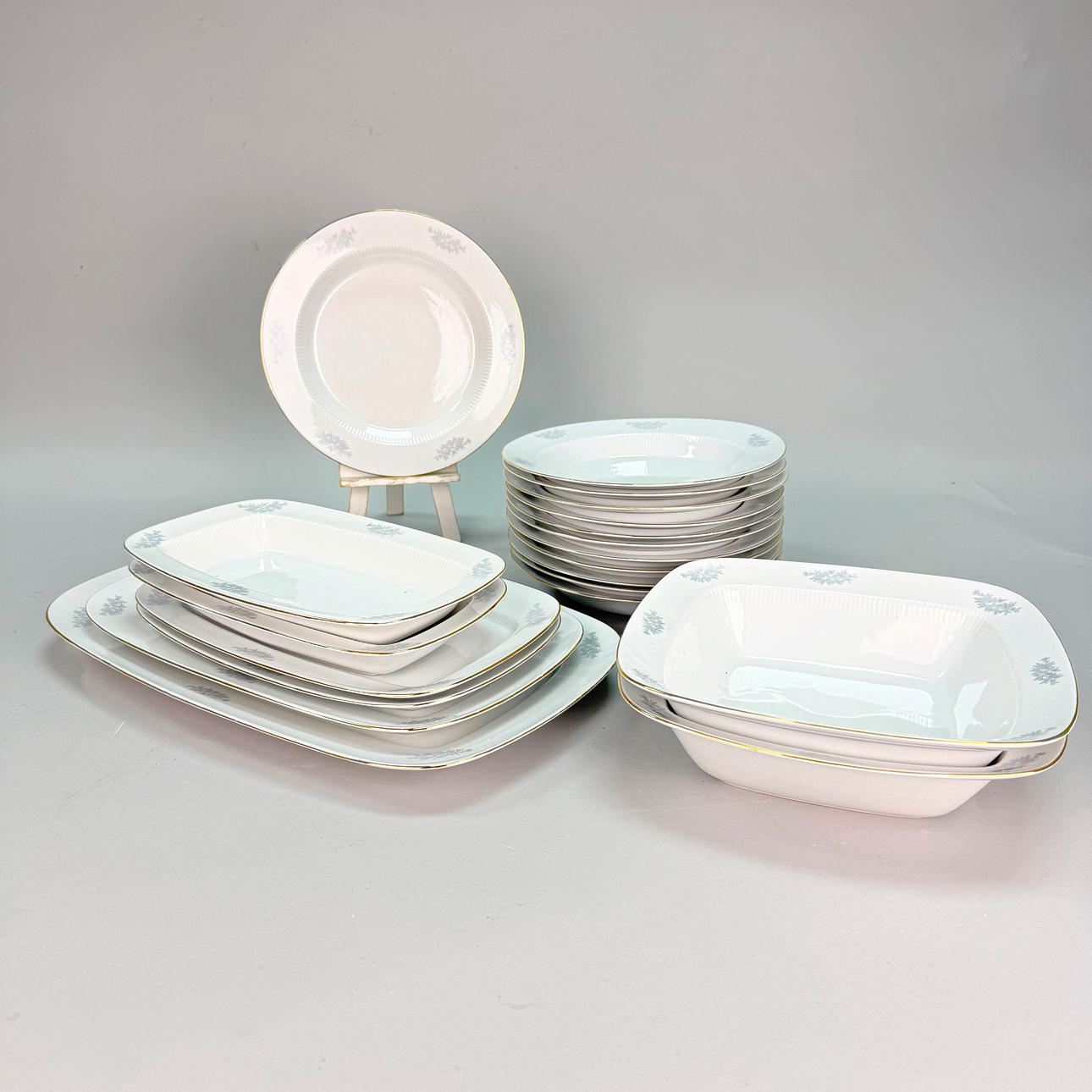 SERVICING PARTS - 20 pieces.