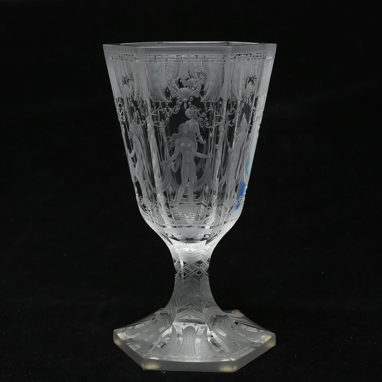SIMON GATE. CUP, glass, Orrefors “Six gracer” engraved decor, signed.