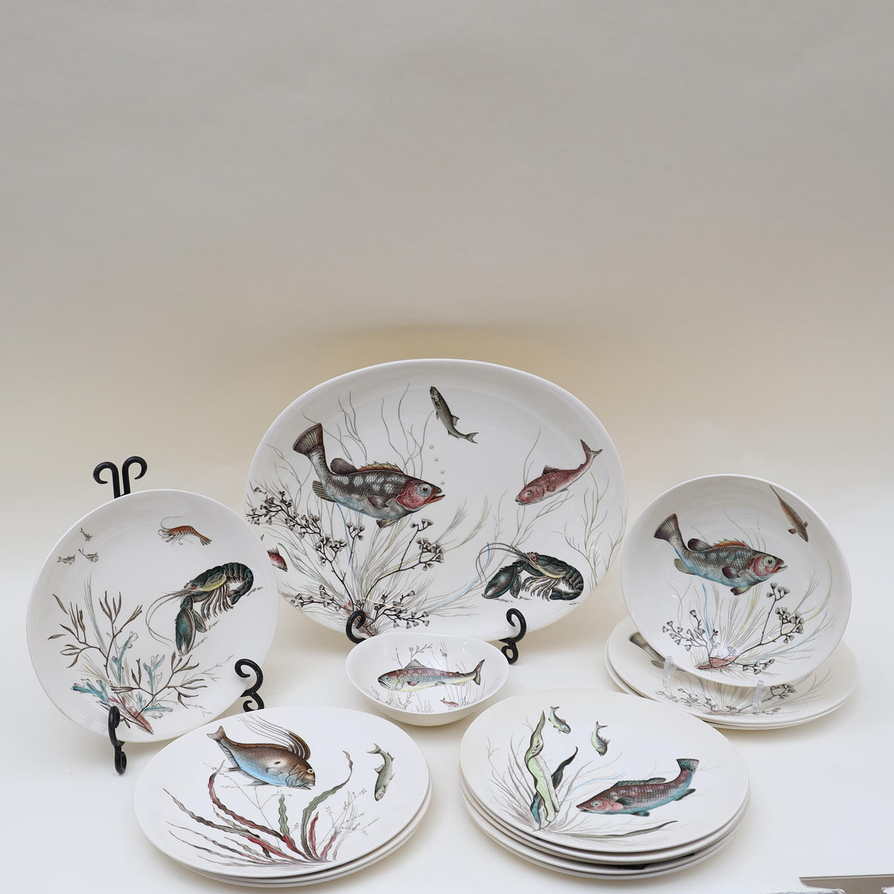 DINNERWARE, JOHNSON BROS, 15 PIECES.