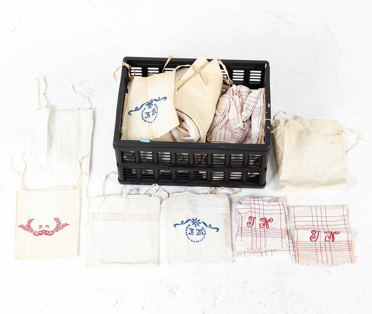 TEXTILES, a batch of kitchen towels with monogram.