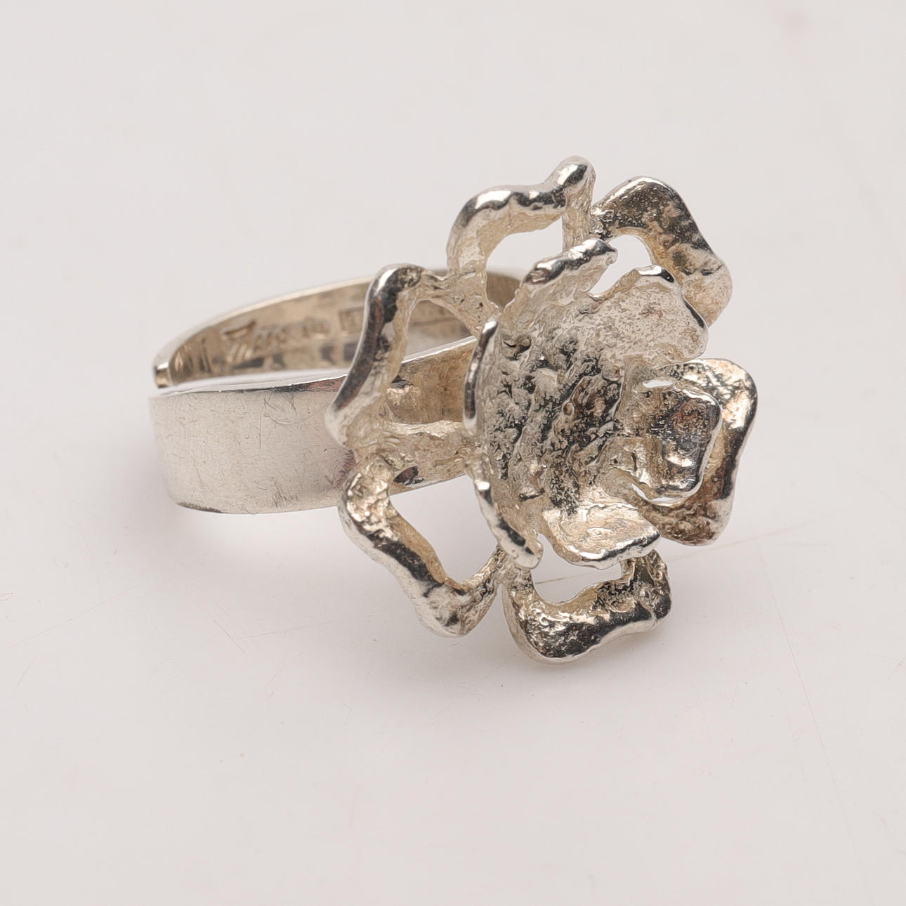 THERESIA HVORSLEV. A silver ring, Mema, Lidköping, 1974.