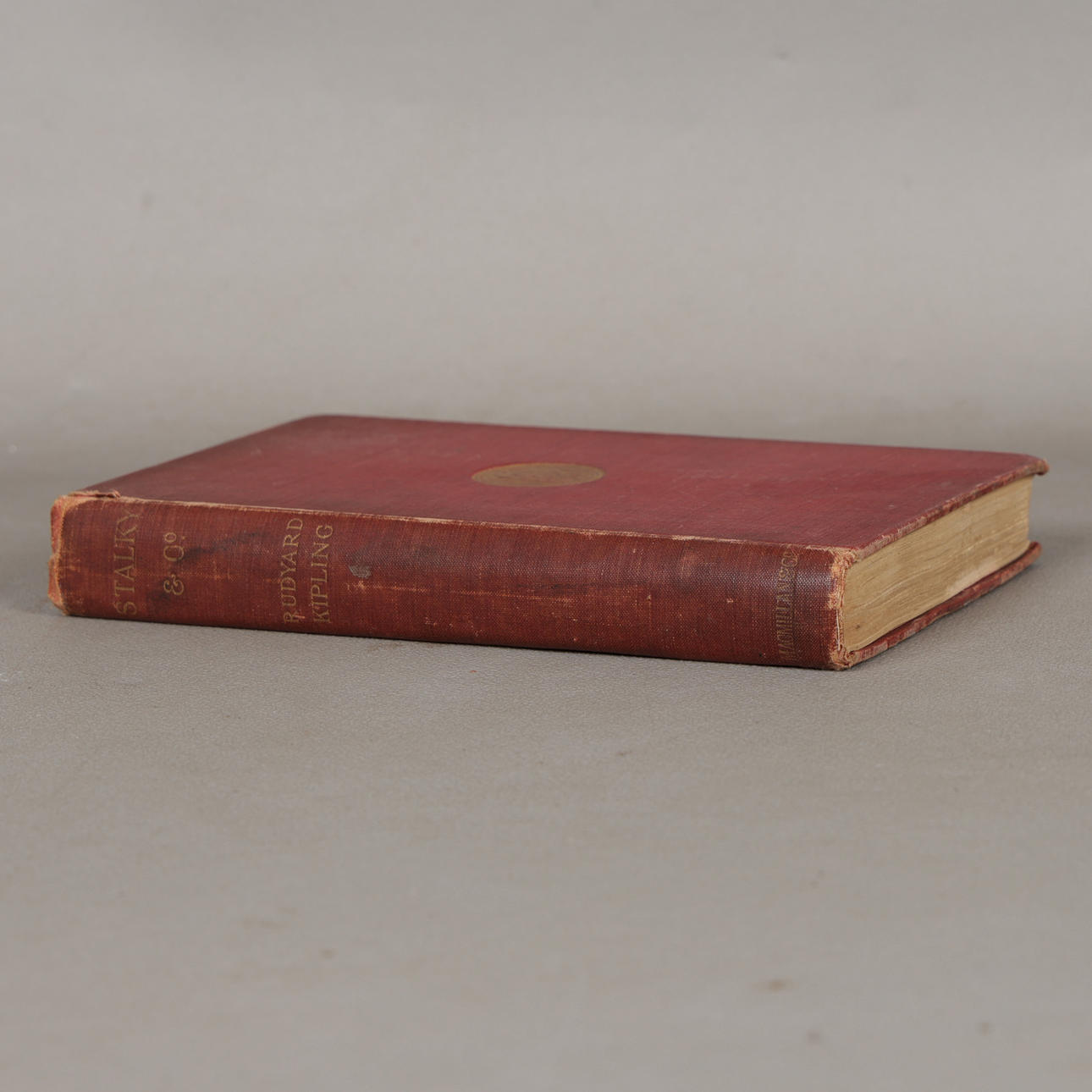 KIPLING (RUDYARD) "STALKY & CO".