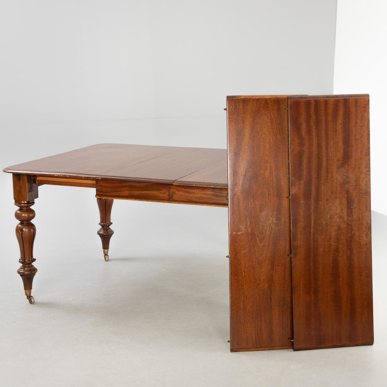 Extendable table, mahogany, England, 20. Jh.