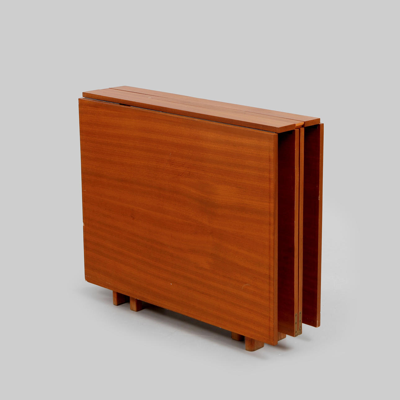 BRUNO MATHSSON. Slagbord, "Maria Flap", omärkt.