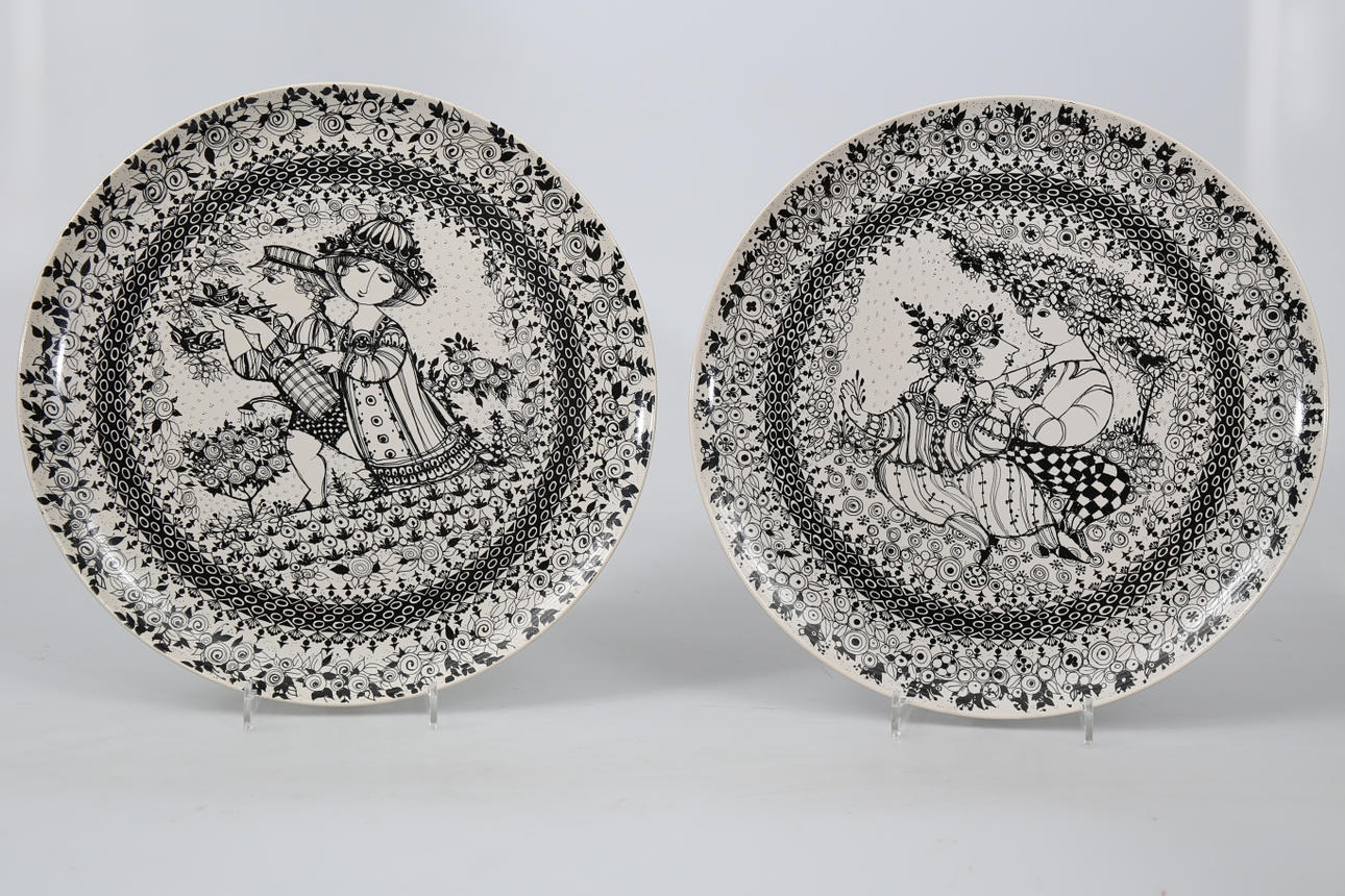 VÄGGTALLRIKAR, porslin, "Årstiderna", 2 stycken, Björn Winblad, Rosenthal.