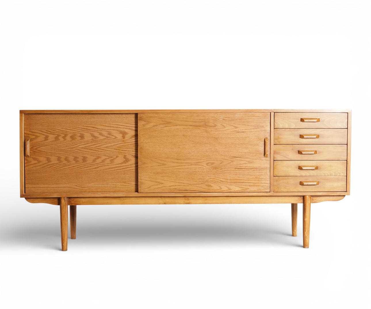 Make sideboard of oak, front with five drawers and two doors behind ...