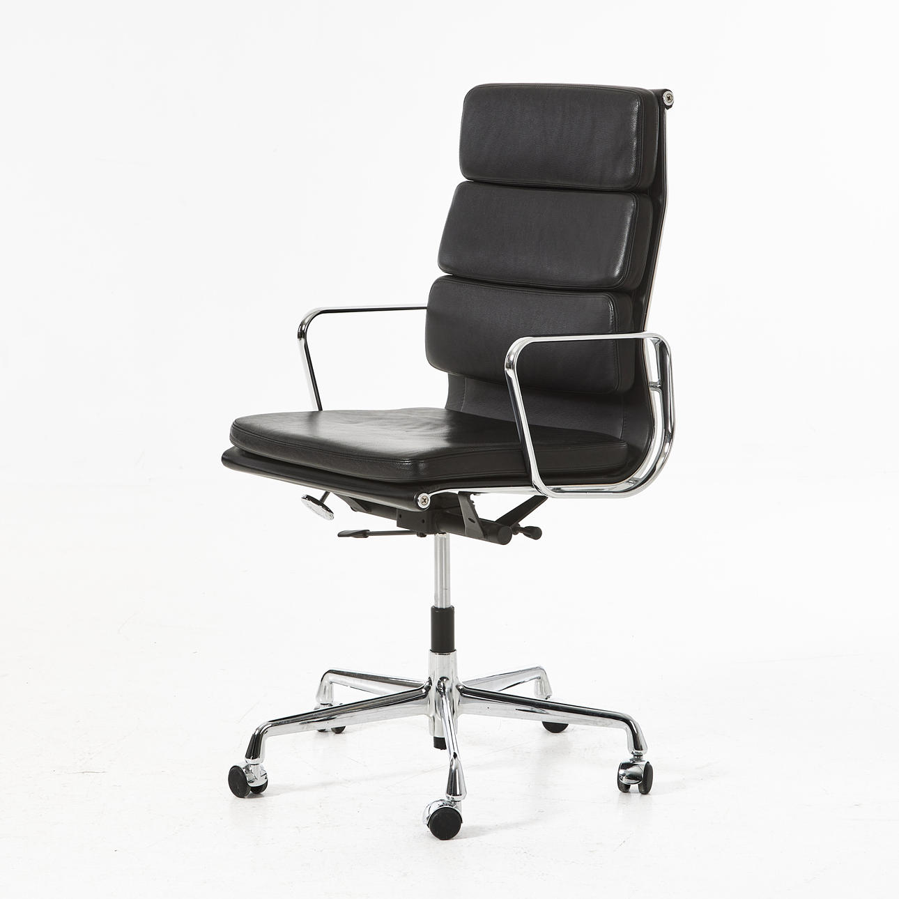 CHARLES & RAY EAMES. “Soft Pad EA 219