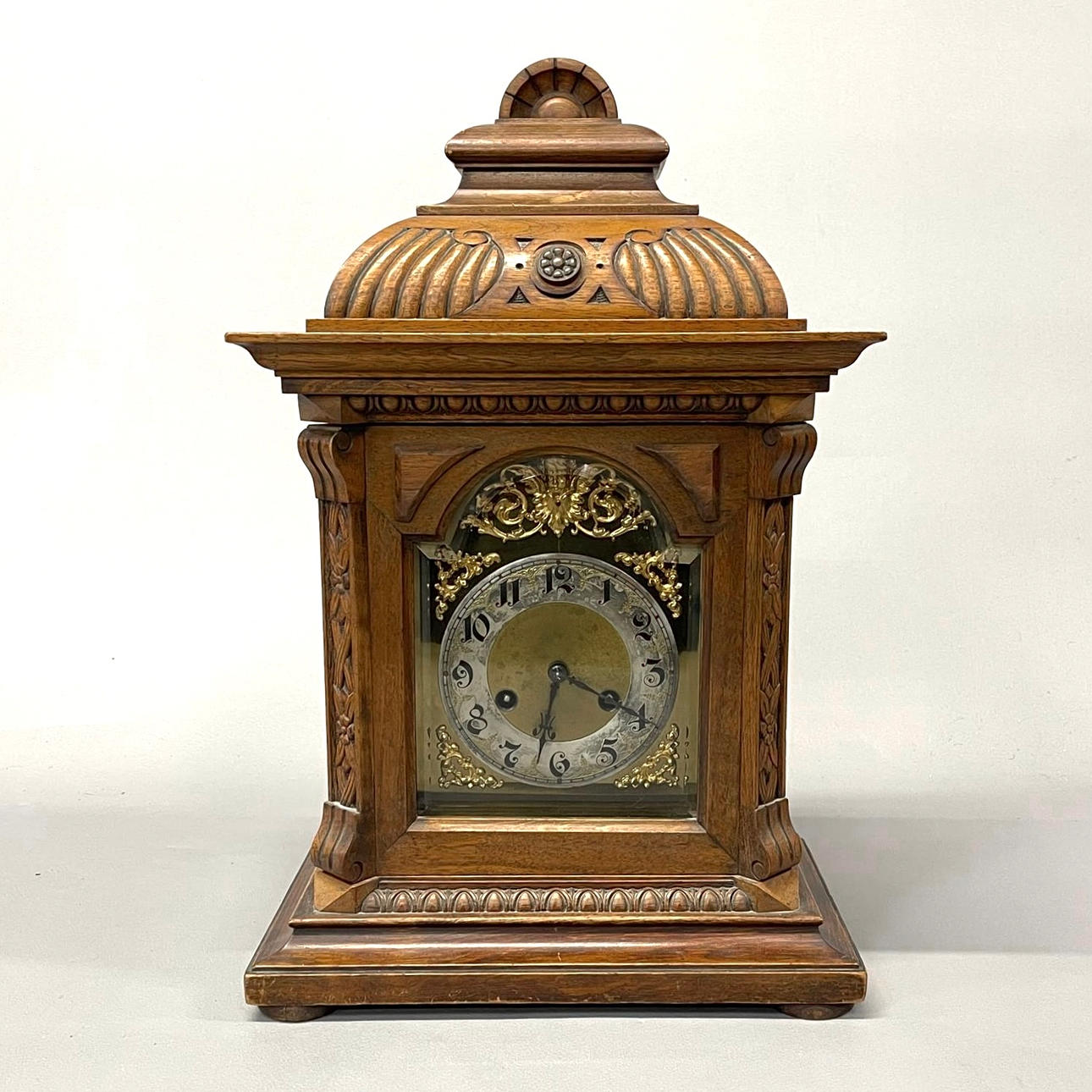 19TH CENTURY OAK BRACKET CLOCK.