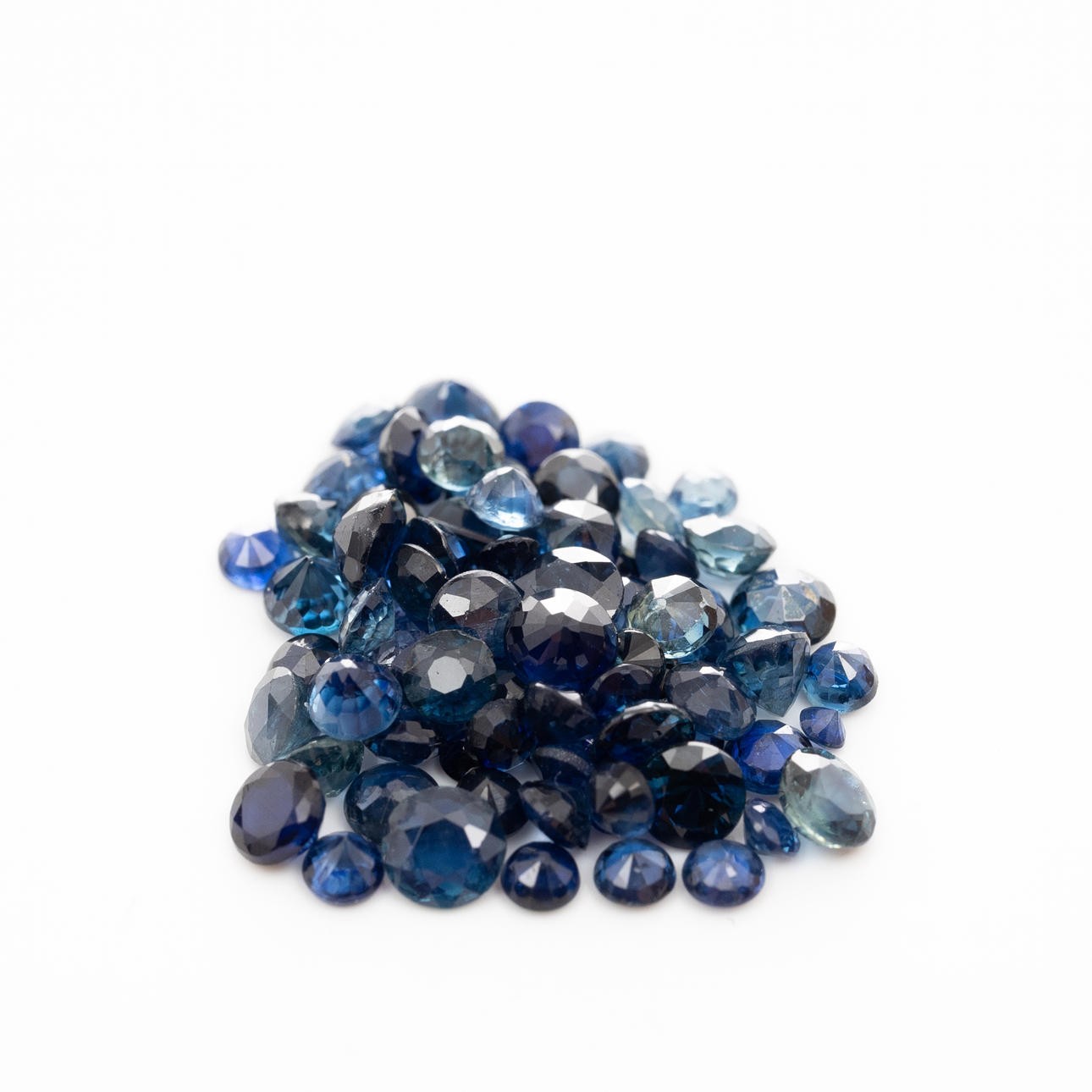 SAFIRER, 6,42 ct.