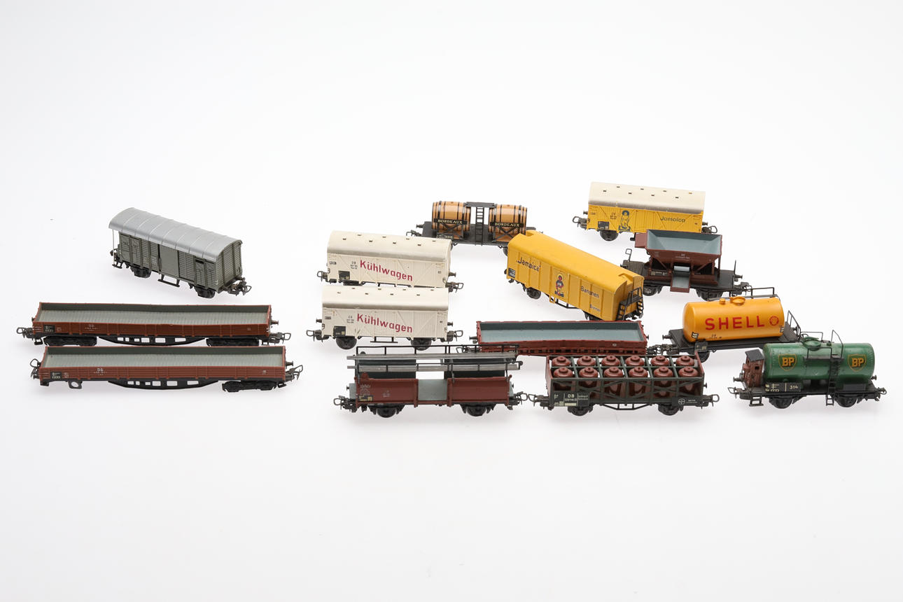 MÄRKLIN WAGONS, 14 pcs, H0.