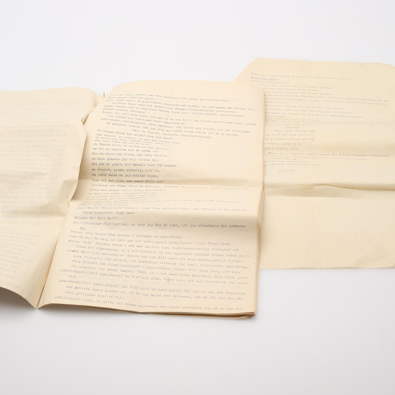 TYPEWRITTEN SCRIPT FOR THE SPEXET “UARDA” FROM THE 1930S. Books, Maps ...