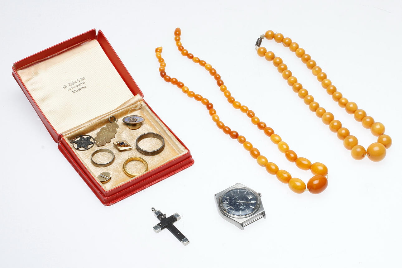 SMYCKEN OCH ARMBANDSUR med mera, 1900-tal.