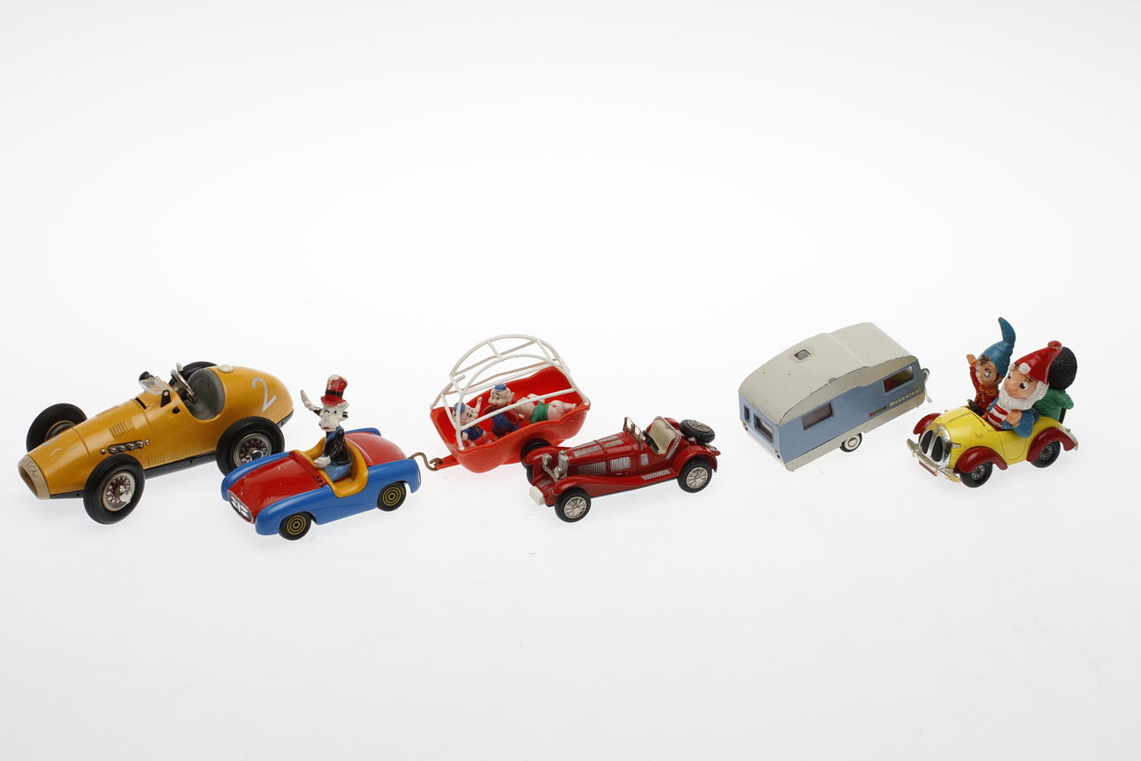 PARTI LEKSAKSBILAR, 5 st, Corgi, Schuco, Tekno, Politoys.