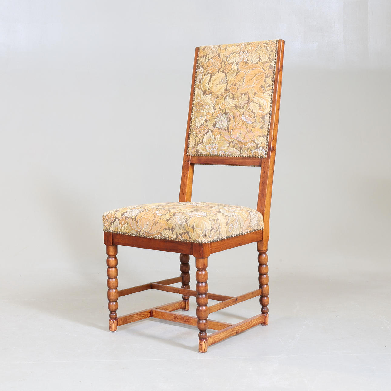 A baroque chair, 20th century.