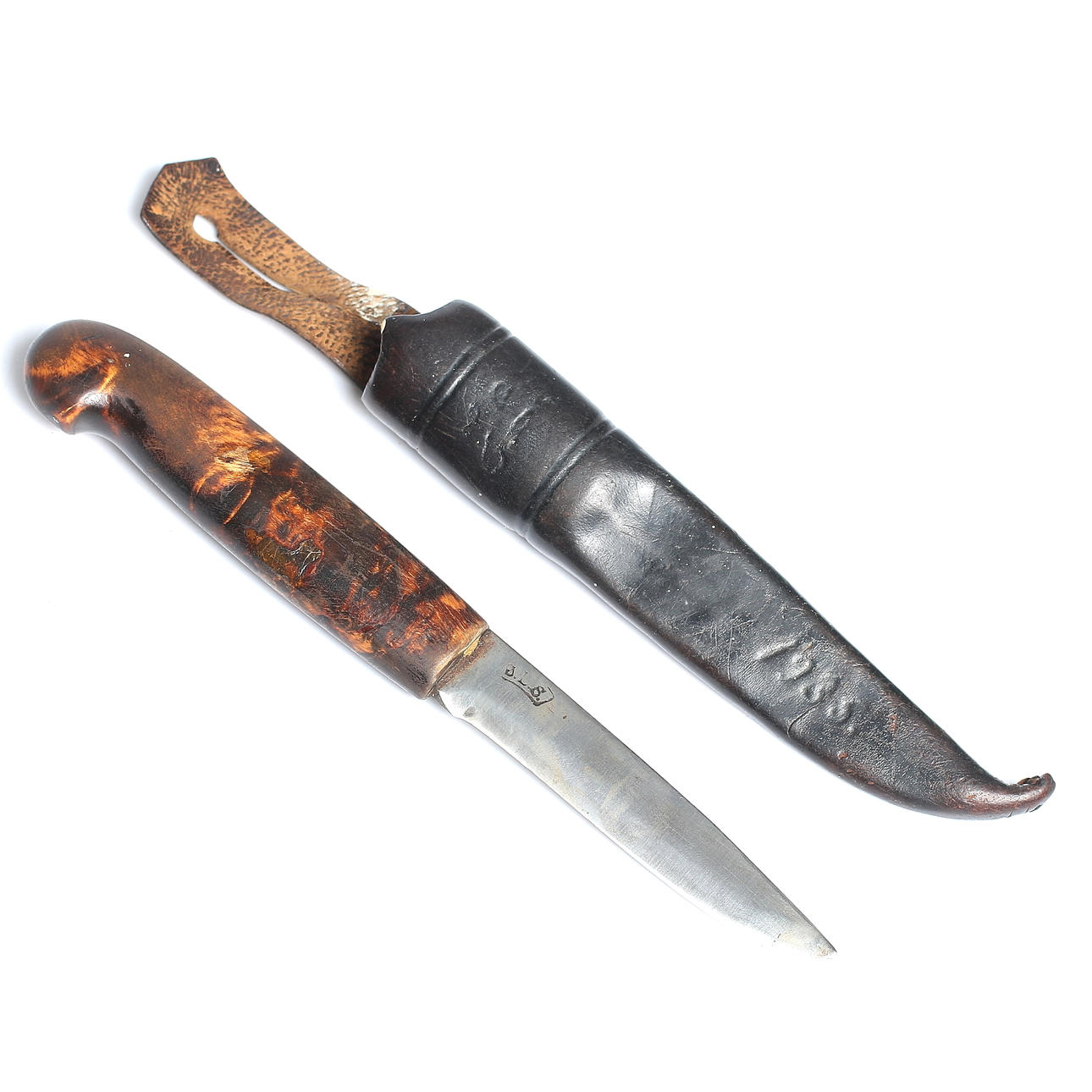 KNIV, slida signerad "J.P.F. 1935".