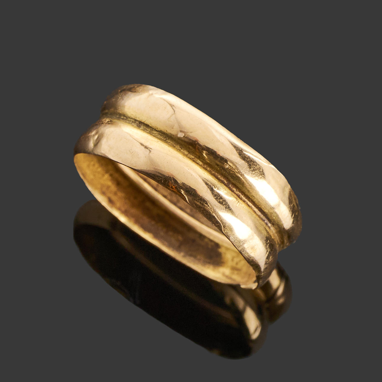 RING, 18k gold, two interlocking rings. Jewellery & Gemstones - Rings ...