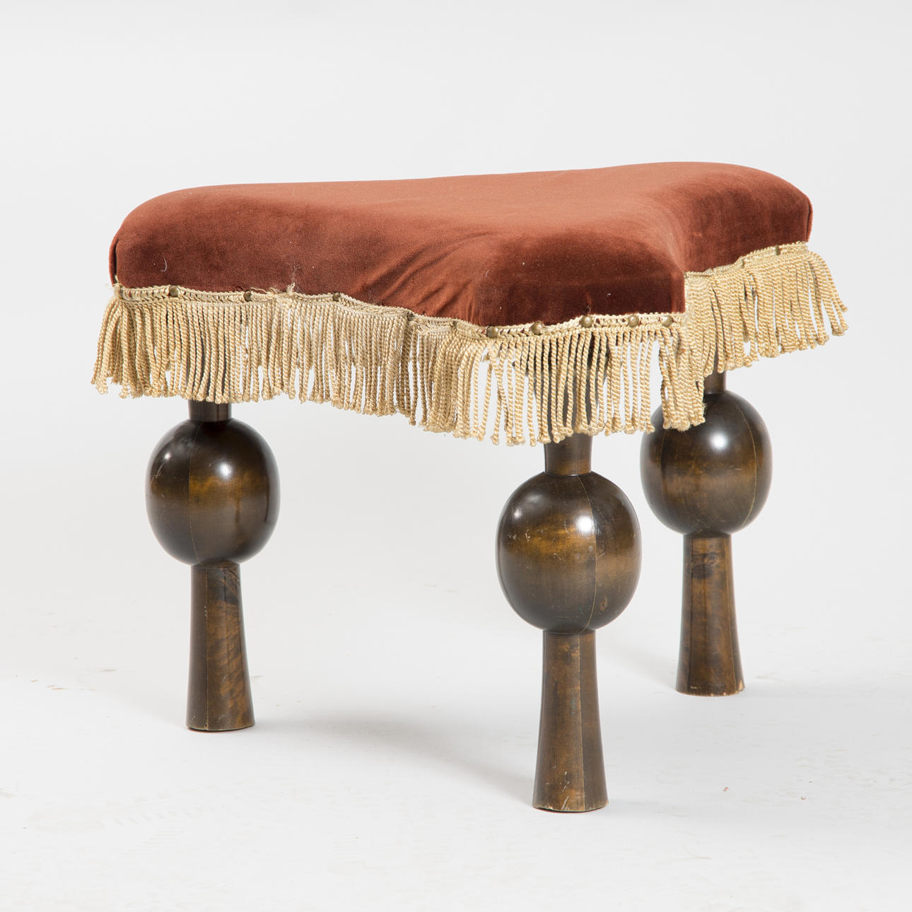 TABURETT, björk med röd plyschklädsel, Art Deco.