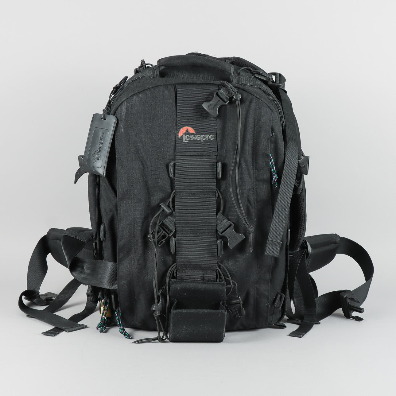 CAMERA BACKPACK Lowepro “Photo Trekker AW”.
