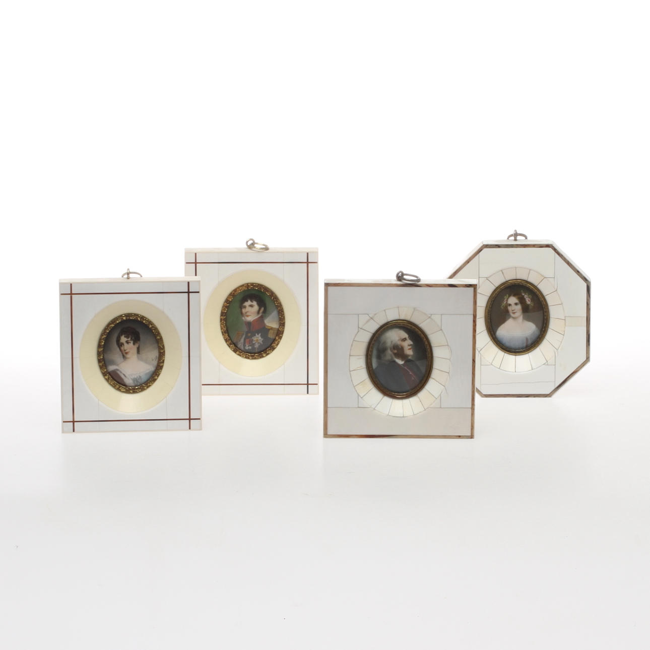 MINITYRTAVLOR, 4 st, porträtt, bland annat Jenny Lind, Greve Bernadotte, 1900-tal.