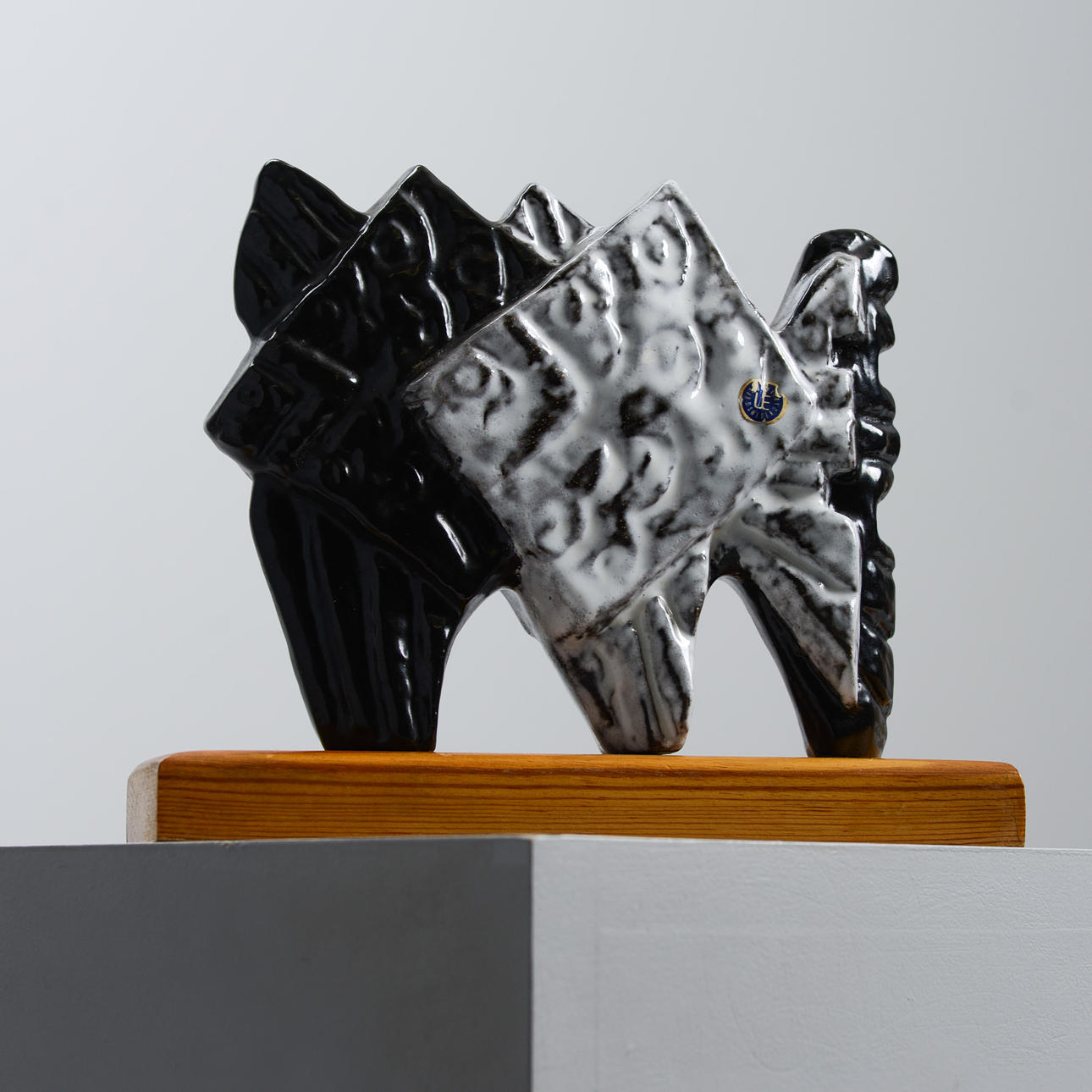 ESTER WALLIN. Skulptur, Upsala-Ekeby, 1969.