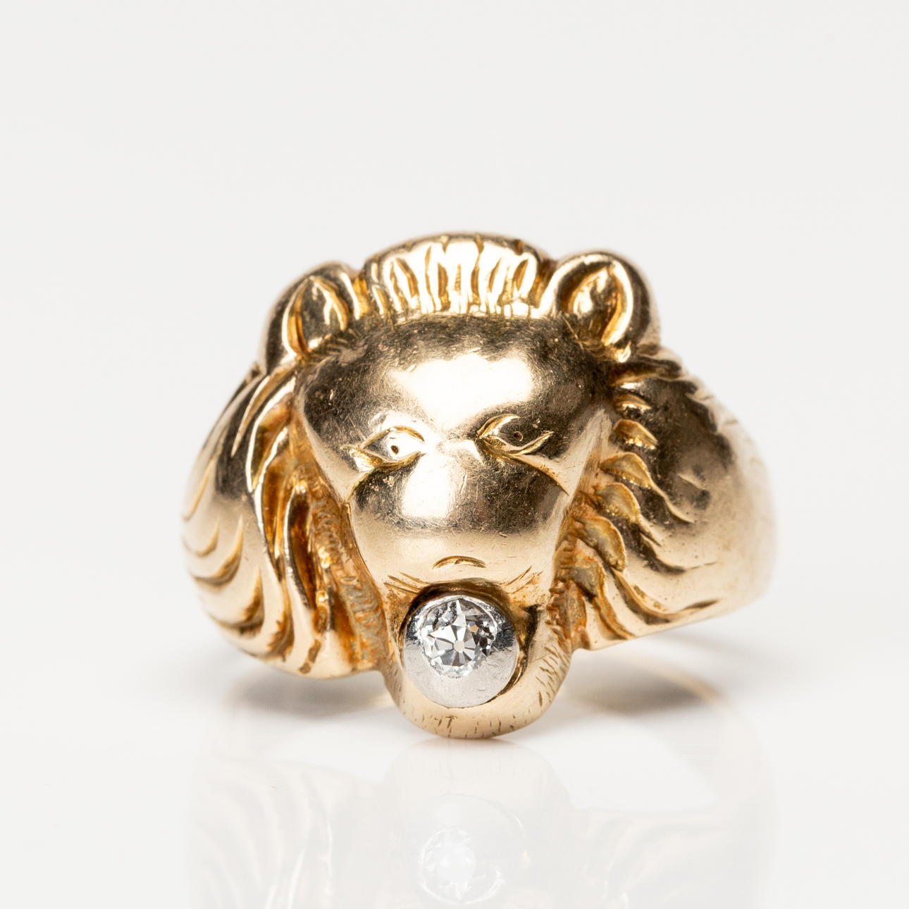 RING, 14K gold with old-cut diamond.