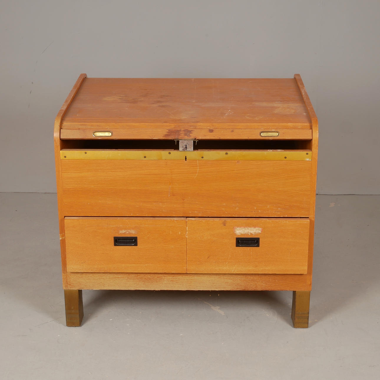 A wardrobe with shutters, 1930s/40s.