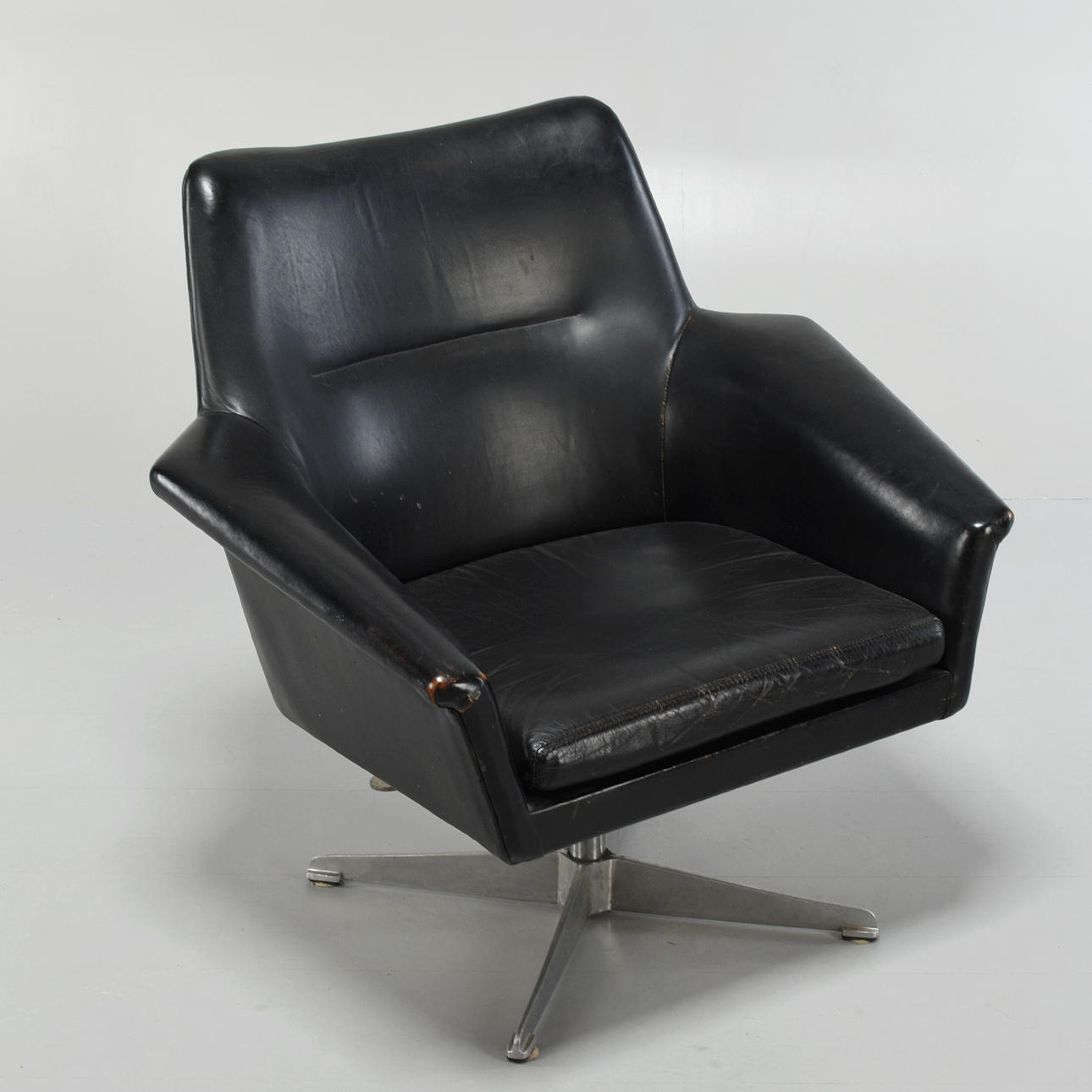 SNORRFOTOOLJ, Black Leather, 20th century.