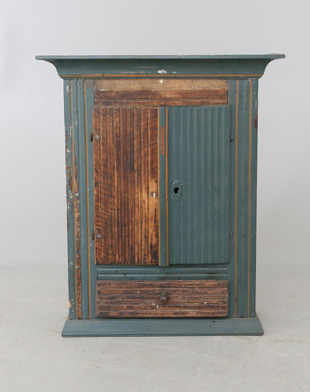 VÄGGSKÅP, allmoge,gustavianskt,17/1800-tal.