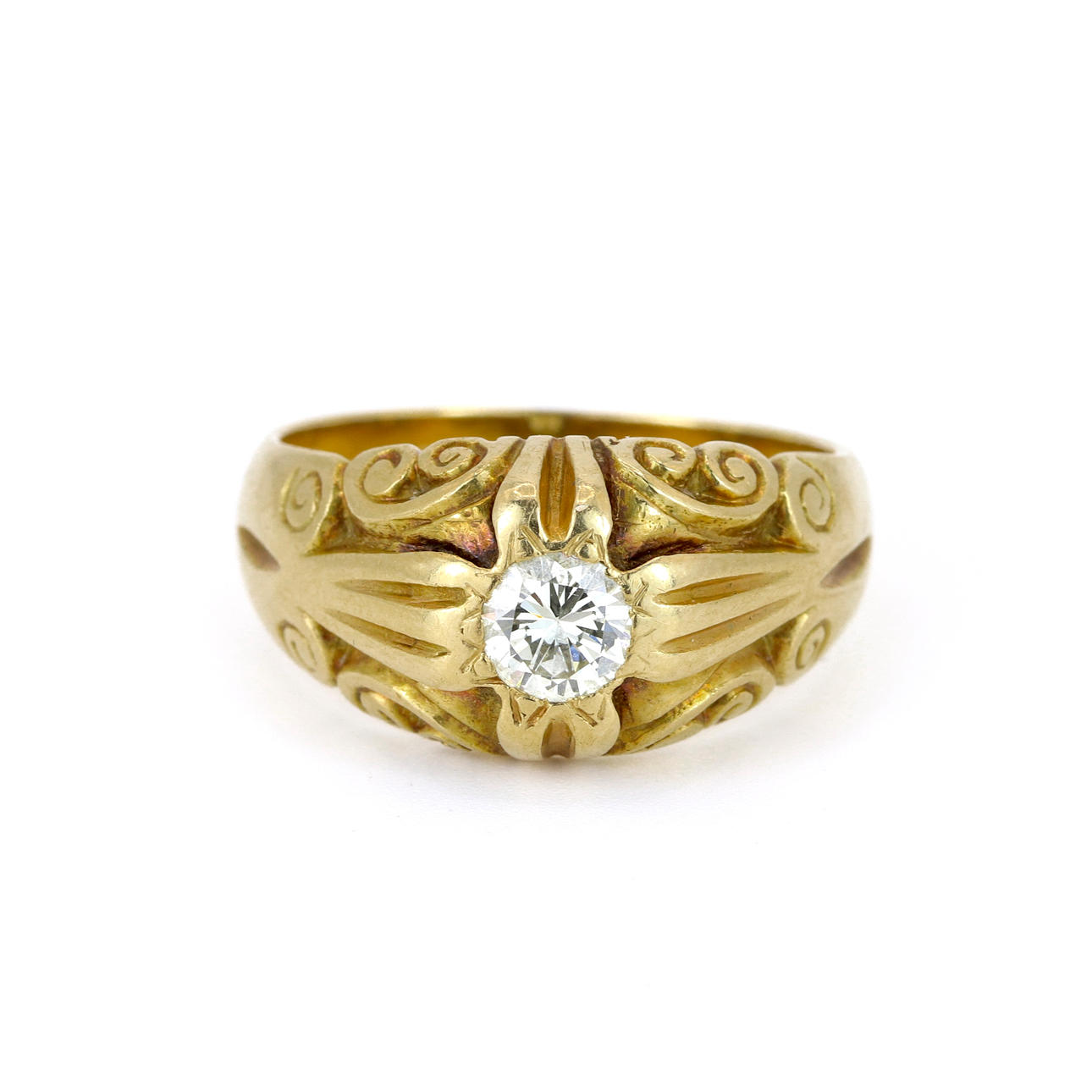 18CT YELLOW GOLD DIAMOND SET RING.