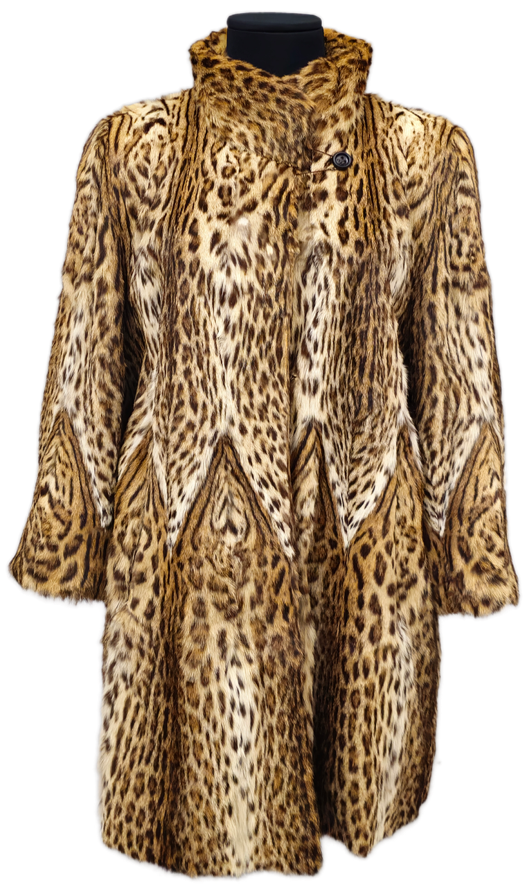 ANIMAL PRINT JACKET.