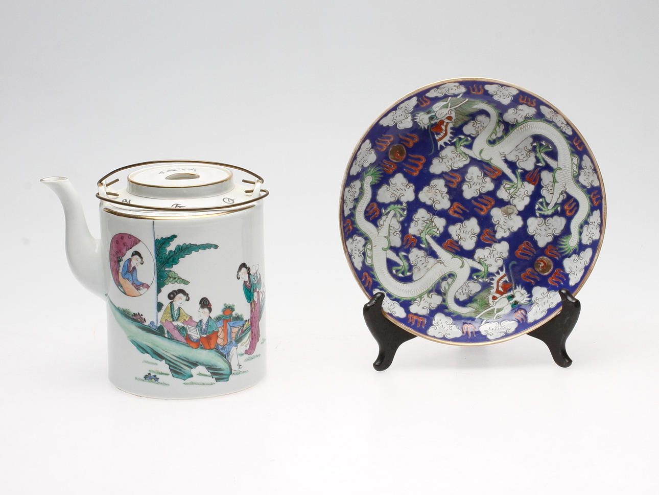 OSTINDISKT PORSLIN, 2 delar, Kina.