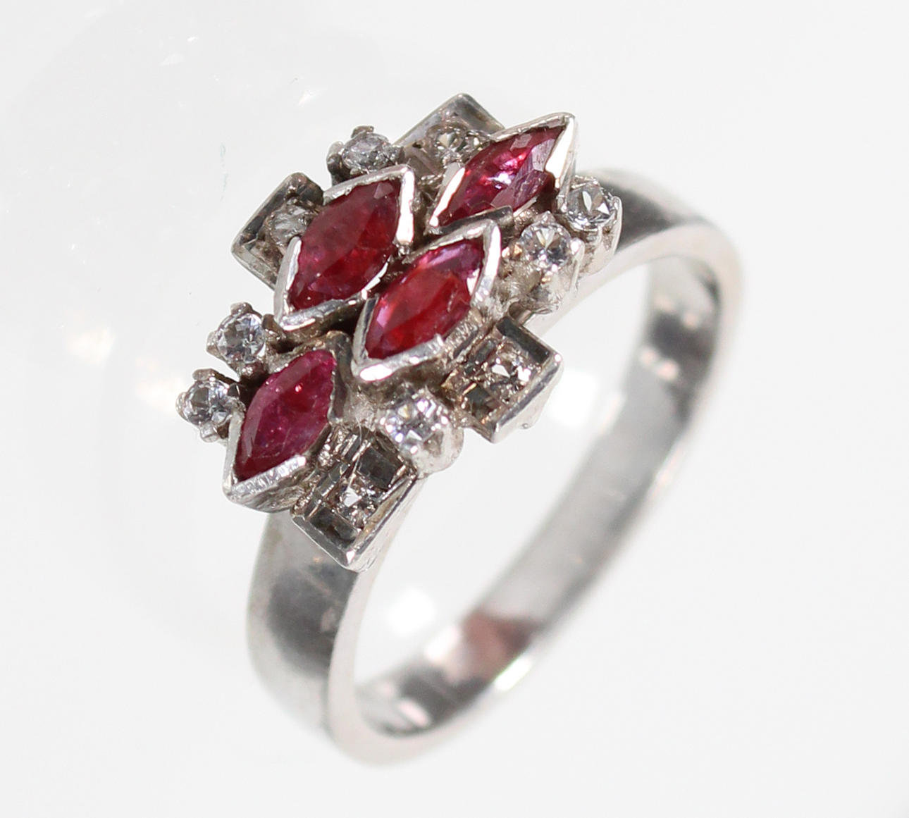 RUBY RING, 925 silver.