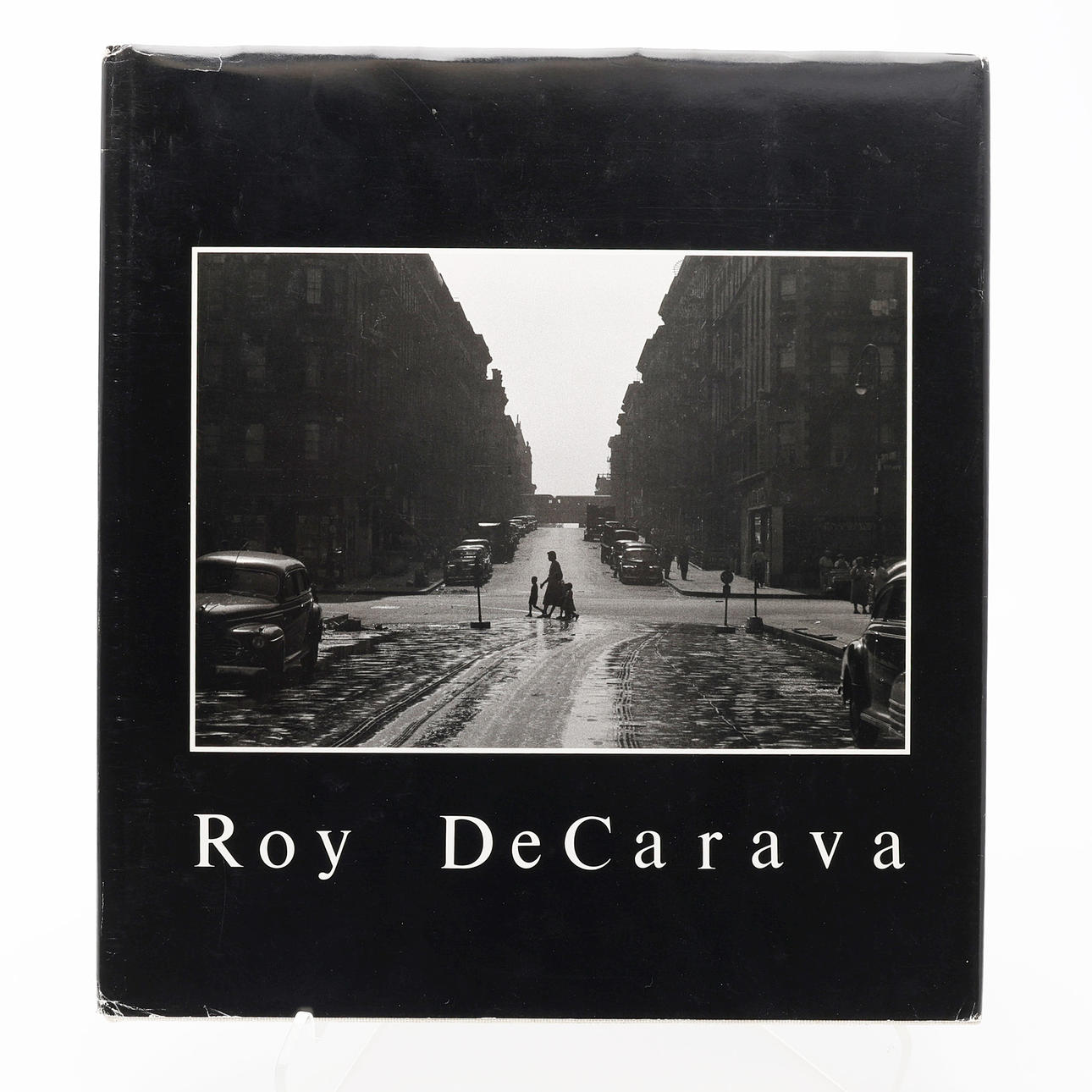 PHOTO. AMERICAN PHOTOGRAPHER ROY DECARAVA'S PHOTOGRAPHS WITH A ...