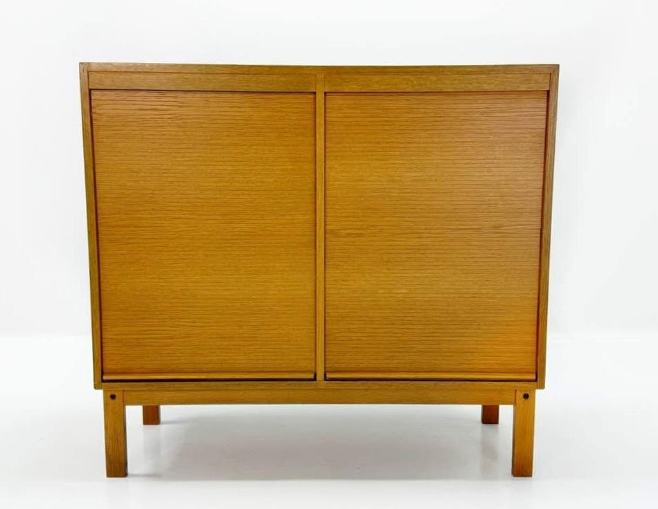 A teak blind cupboard, 1950/60's.