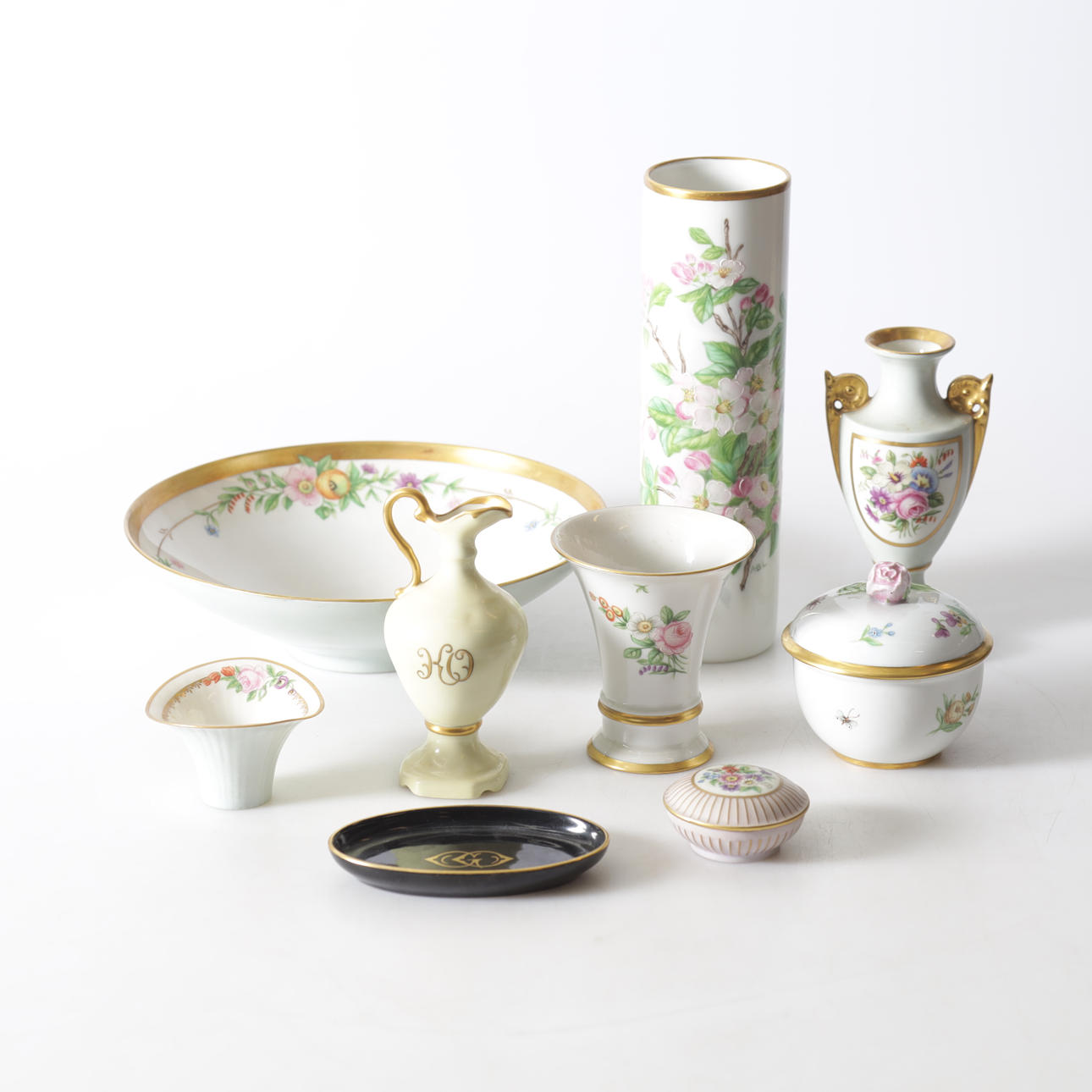 PORSLINSMÅLERI, 9 delar, signerade A.B.L.