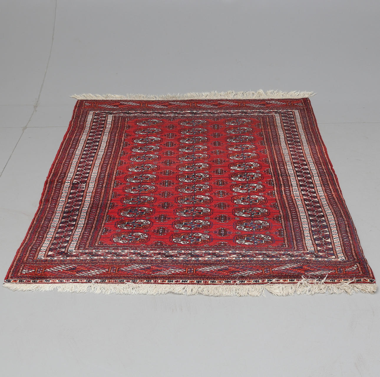 MATTA, orientalisk, mått 186 x 123 cm.