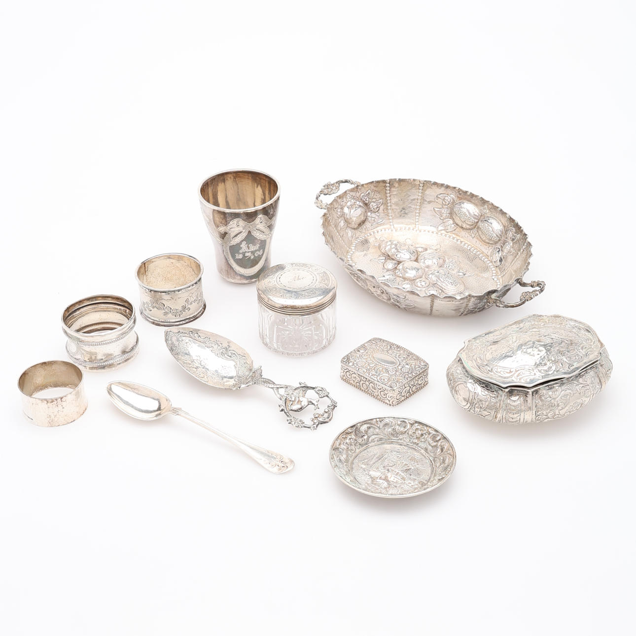 MISCELLANEOUS SILVER OBJECTS, 11 PIECES, TOTAL SILVER WEIGHT Approx. 491g.