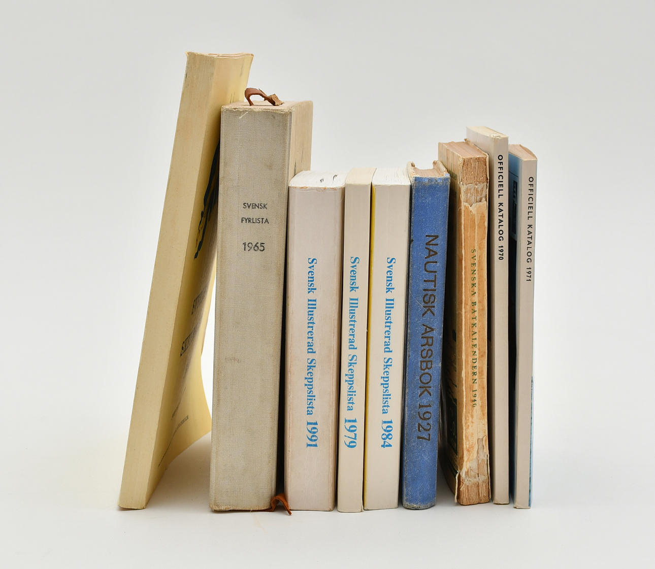 Books Nautica. 9 volumes.