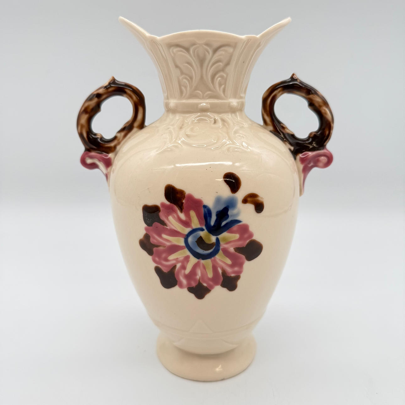 ELBE Made in Hungary 花瓶 ZSOLNAY. CERAMIC, HAND-PAINTED HUNGARIAN VASE AROUND CA. 1880