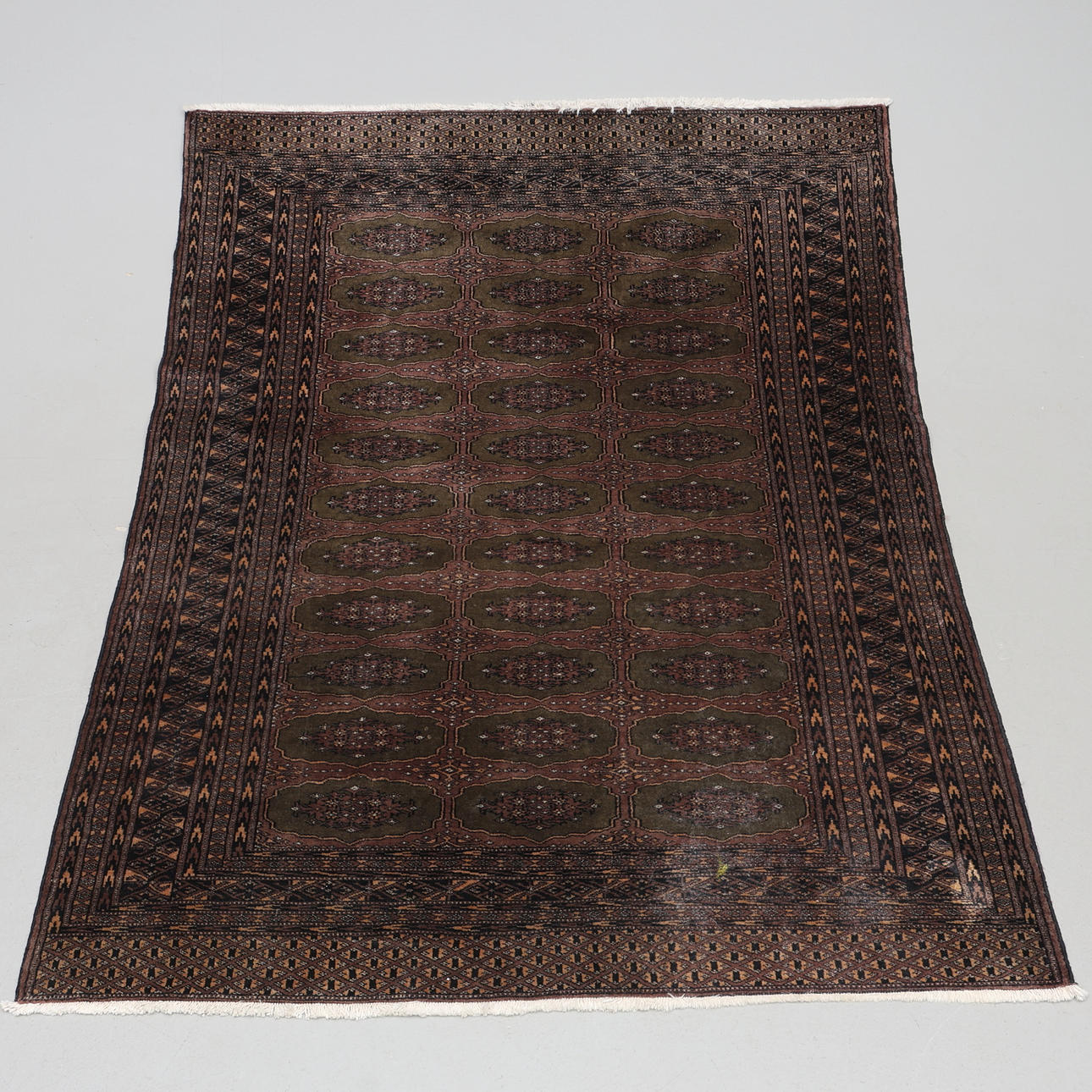 ORIENTALISK MATTA. "Bukhara", Pakistan.